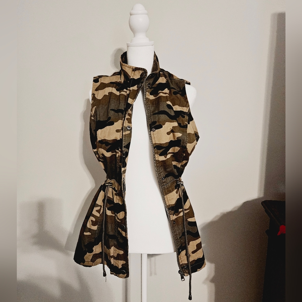 Army Print Zip front Vest